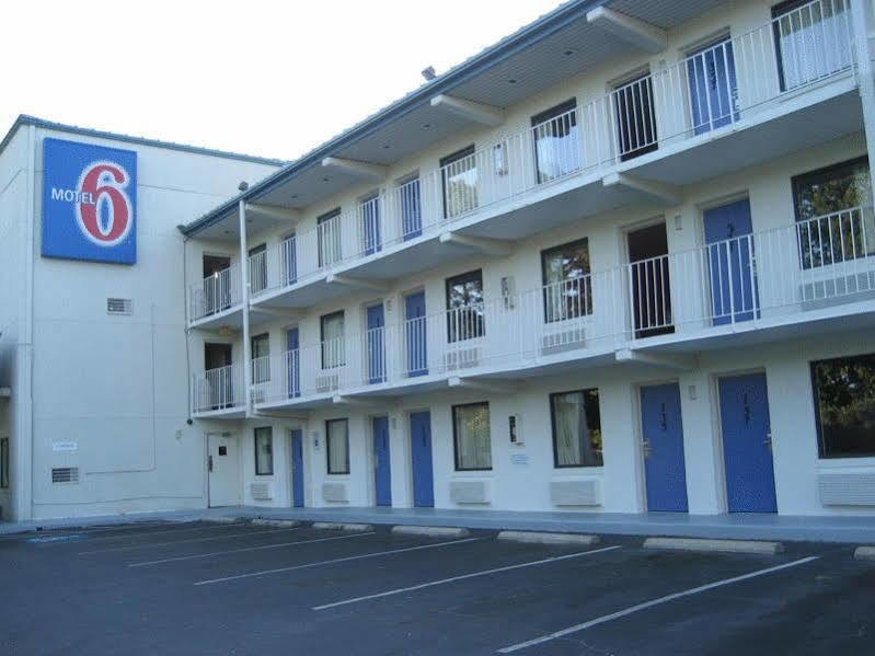 西南拉雷卡里6号汽车旅馆 卡瑞 外观 照片
